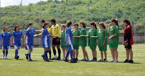 Женски-футбол-В-Монтана