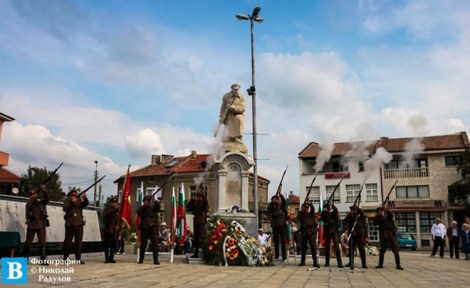 12036557_536249399860912_8409849440850432477_n