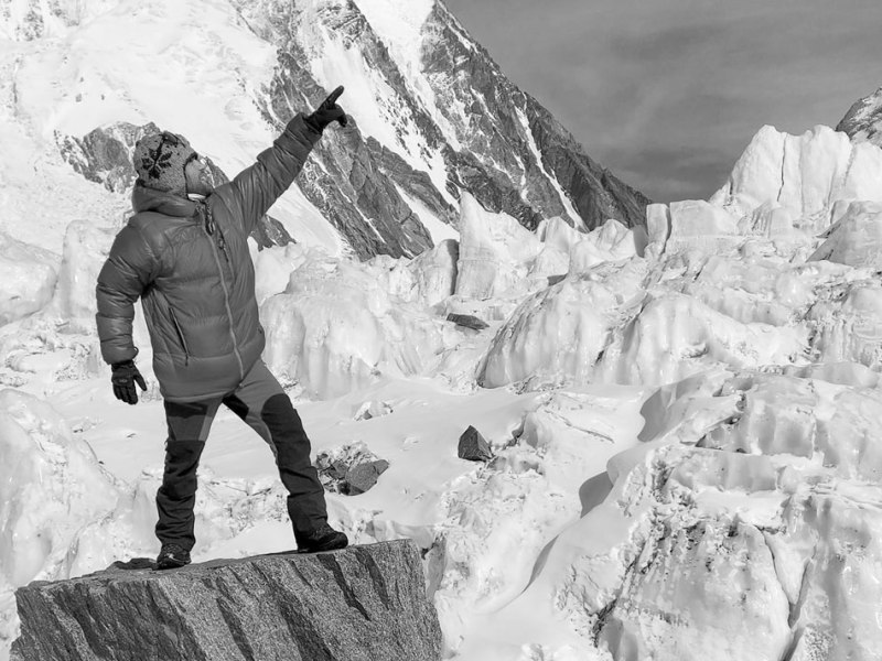 Днес се прощаваме с Атанас Скатов