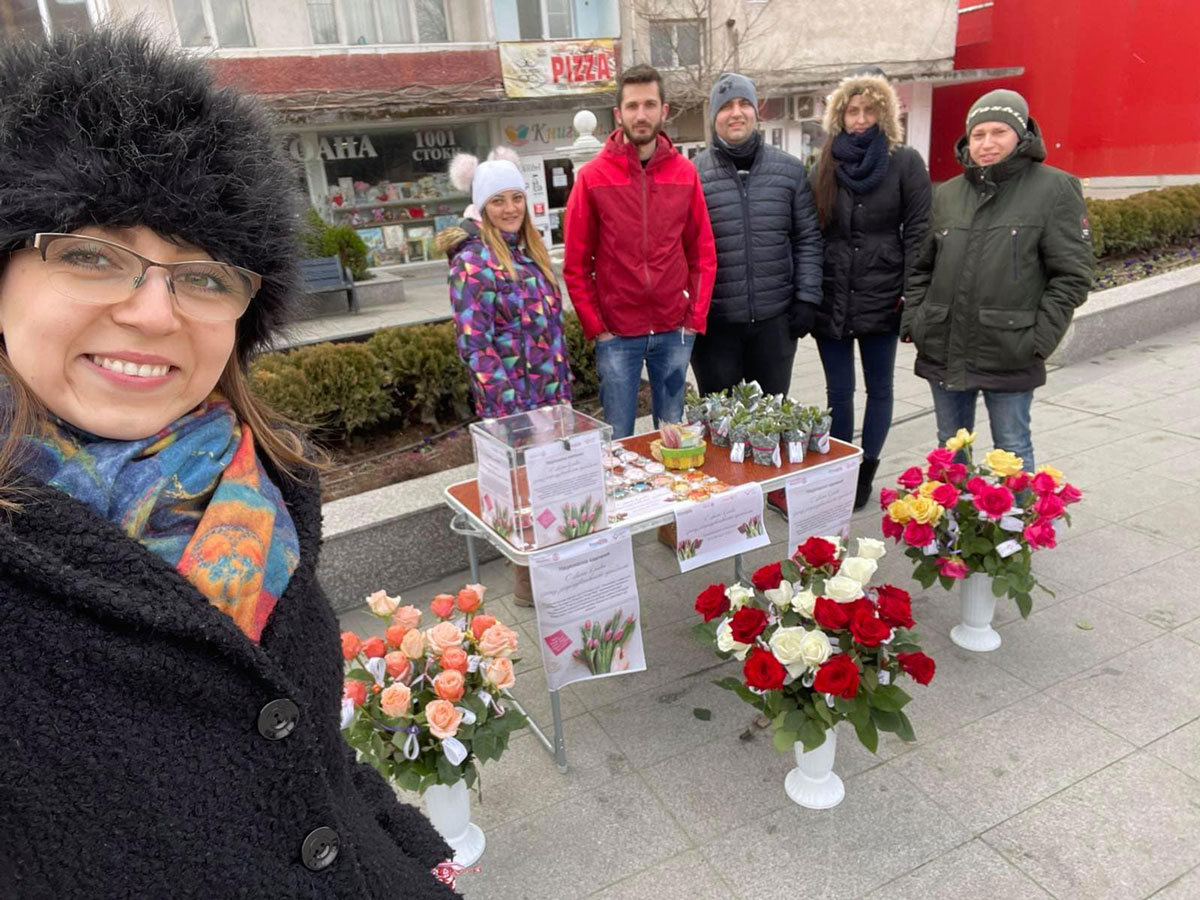 5 000 лв. е събраната от Ротаракт сума от благотворителната кампания „С цвете в ръка срещу репродуктивните проблеми“