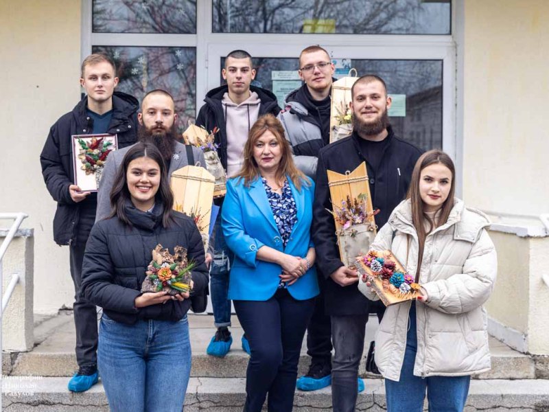 Младежите скочили за Богоявленския кръст дариха събраните средства на ДЦПЛУ „Св. Мина“