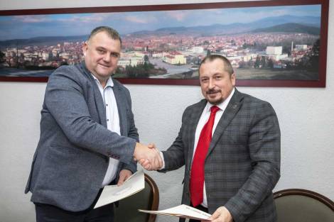 Алеята на свободата от Панагюрище до м. Оборище е най-важният проект в новия дарителски договор на „Асарел-Медет“